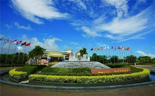 临江市加盟汉堡哪些项目比较适合新手，汉堡湾加盟在临江市开店能赚钱吗